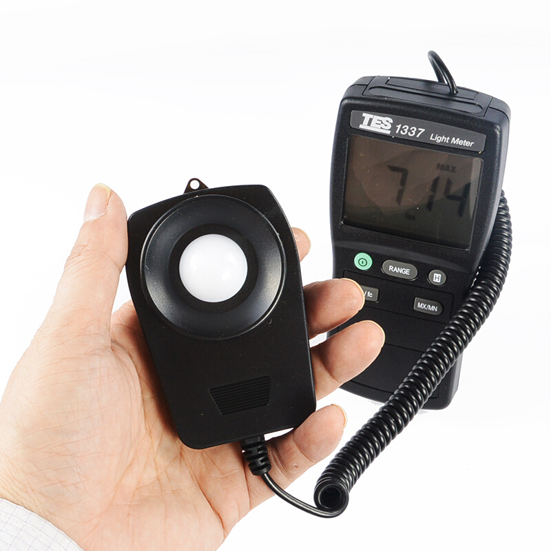 臺灣泰仕TES-1337數(shù)字照度計圖片1