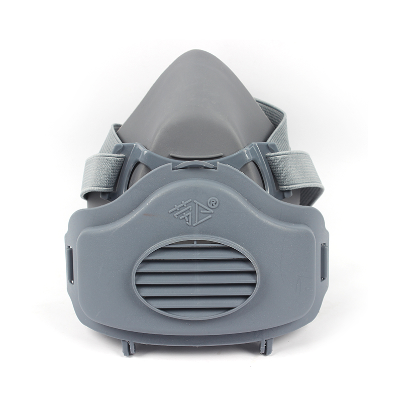 勞衛(wèi)8200單濾盒半面罩防塵面具可以有效的延長(zhǎng)口罩主體的使用壽命； 配合勞衛(wèi)牌8233-39長(zhǎng)型復(fù)合濾芯片使用； 飛濺的環(huán)境下使用不會(huì)影響使用（如開采、研磨等作業(yè)）； 口罩主體造型美觀、佩戴舒適、氣密性好、質(zhì)量輕、死腔小、視野好； 采用橡塑材質(zhì)主體，該材質(zhì)柔軟、質(zhì)量輕、無異味、對(duì)皮膚無刺激，物理性能和機(jī)械性能更強(qiáng)； 新型濾塵盒用于保護(hù)和固定過濾材料，材質(zhì)堅(jiān)硬，不易損壞，采用防飛濺設(shè)計(jì)，在有拋射沙粒及水滴。 罩體材質(zhì)：橡膠 類型：半面具 自帶濾棉防護(hù)級(jí)別：KN95 可更換濾料：8233-39 執(zhí)行標(biāo)準(zhǔn)：GB2626-2006 獲得認(rèn)證：中國(guó)LA認(rèn)證 濾盒數(shù)量：?jiǎn)螢V盒 顏色：灰色圖片