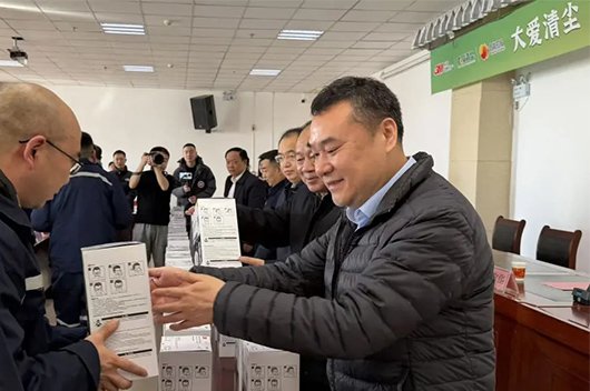 3M中國捐贈40萬只KN95口罩 助力職業健康公益1.jpg