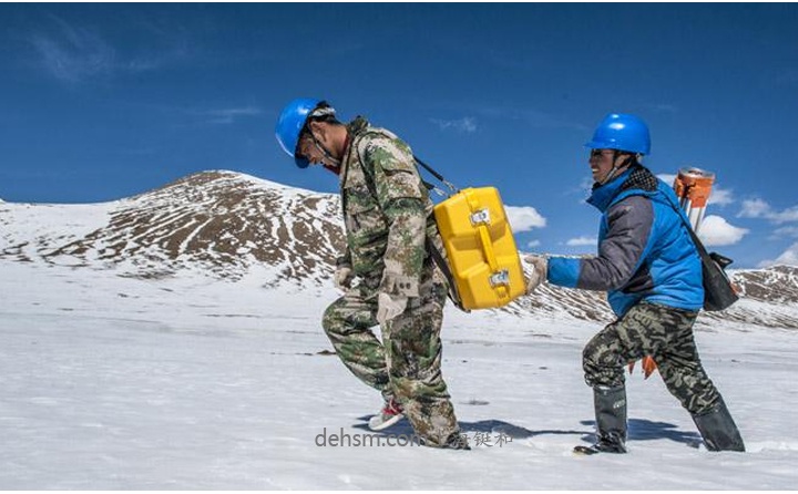 低溫環境穿防寒服戶外作業