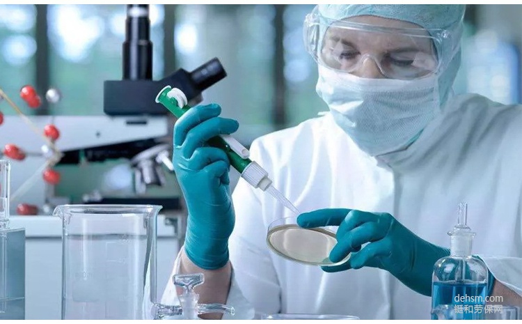 戴防護手套使用移液槍